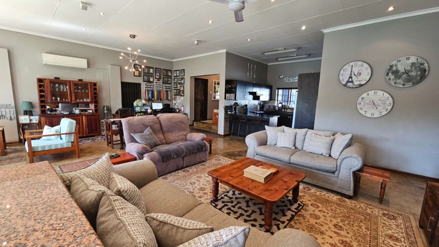 3 Bedroom Property for Sale in Meerhof North West